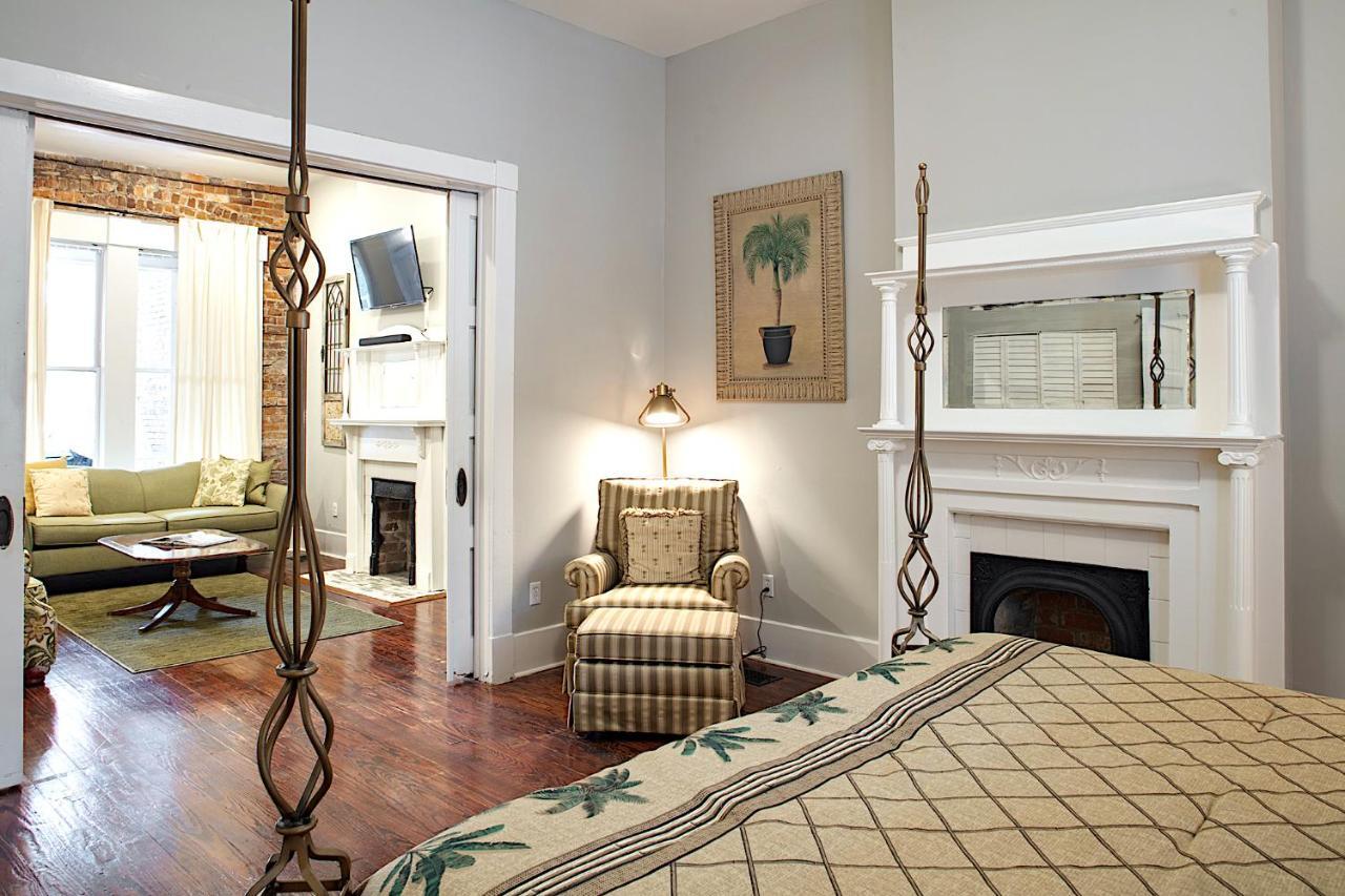 Newly Renovated Historic Savannah Townhome! Exteriör bild
