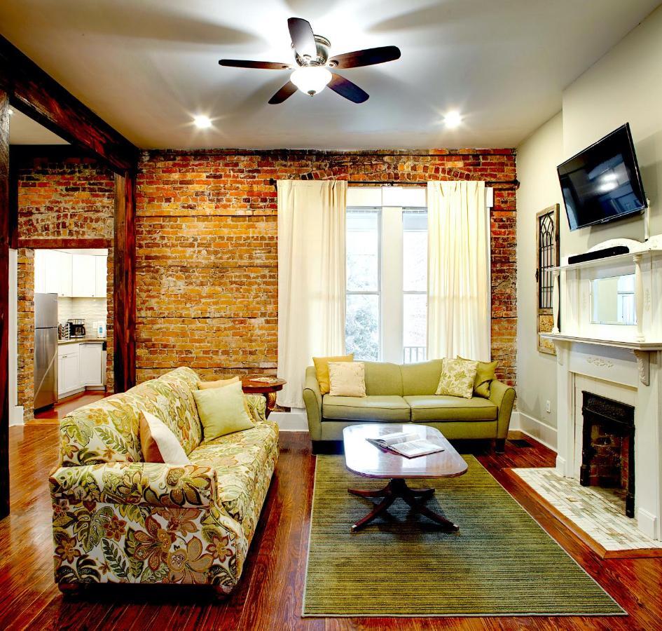 Newly Renovated Historic Savannah Townhome! Exteriör bild
