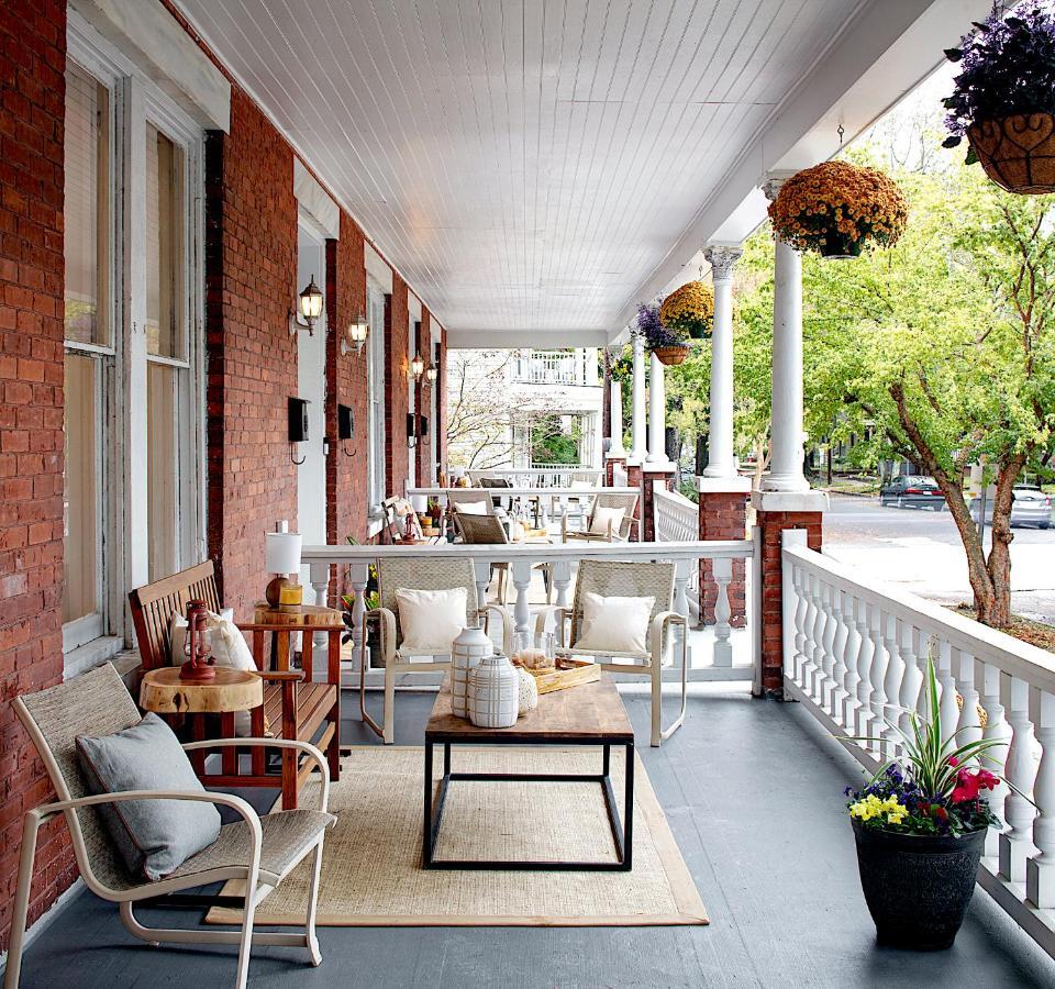 Newly Renovated Historic Savannah Townhome! Exteriör bild